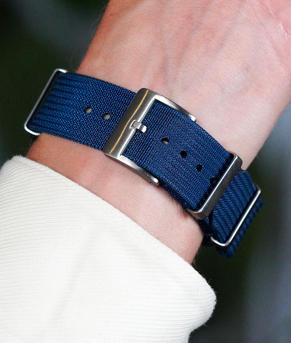 Bracelet NATO Balistique Bleu Porté