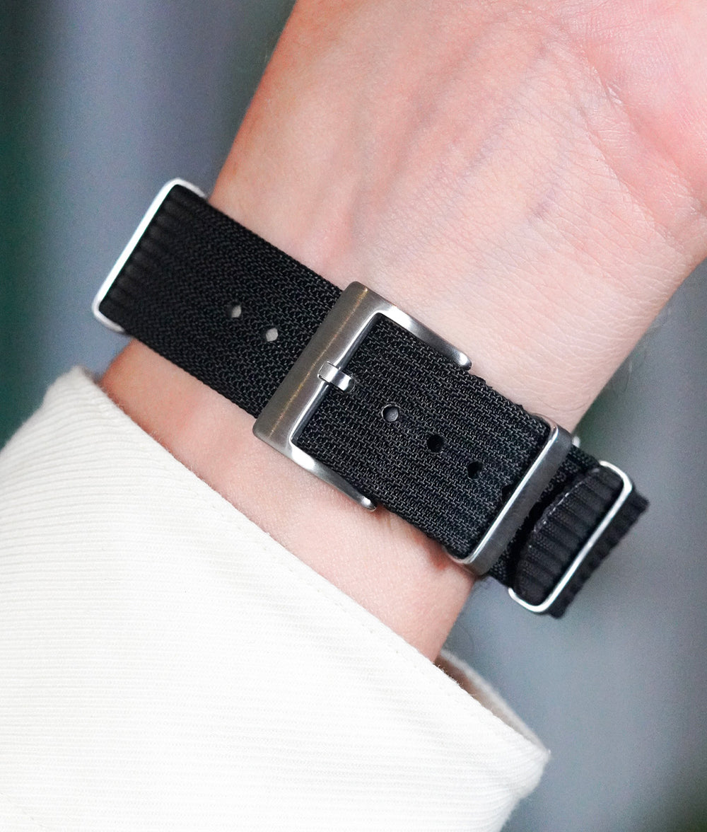 Bracelet NATO Nylon Noir Et Beige 22 Mm - Style Vintage, Neuf Sans étiquette