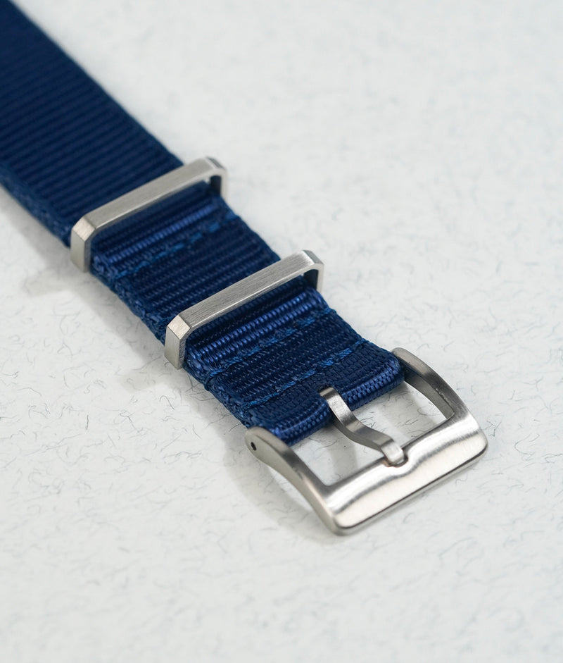 Bracelet NATO Lisse Bleu Boucle