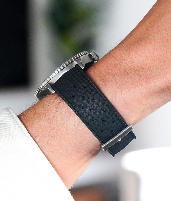 Bracelets de Montres Silicone pour Smartwatch avec Boucle Argentée Bracelets de Montres Silicone pour Smartwatch avec Boucle Argentée